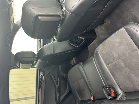 Used 2016 Porsche Macan S image 16