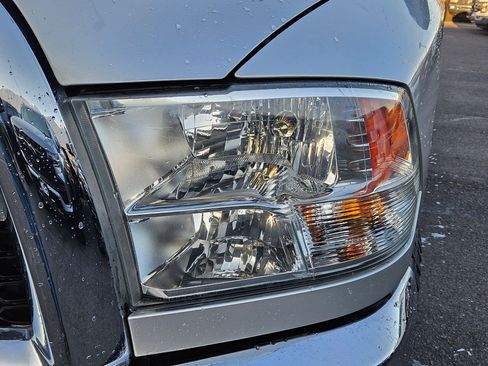 Used 2018 RAM 2500 Tradesman w/ Chrome Appearance Group image 12