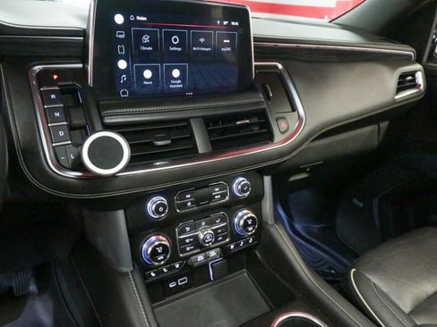 Used 2022 GMC Yukon SLT w/ SLT Premium Package image 18