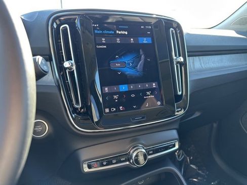 Certified 2025 Volvo XC40 B5 Plus image 20