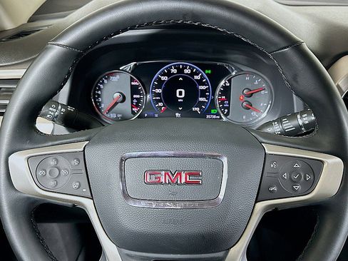 Used 2023 GMC Acadia Denali w/ Denali Ultimate Package image 12