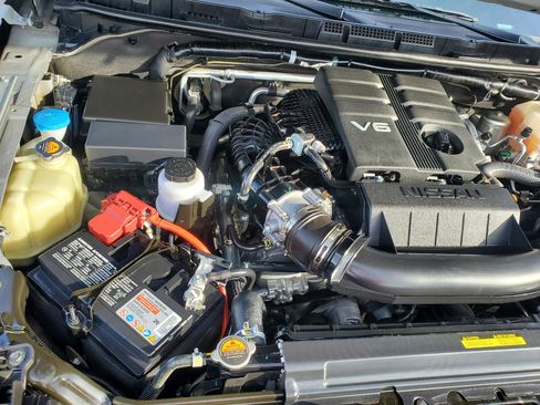 Used 2022 Nissan Frontier PRO-4X image 58