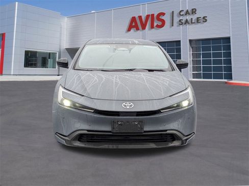 Used 2025 Toyota Prius LE image 10