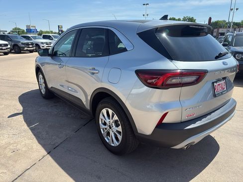 Used 2023 Ford Escape Active w/ Cold Weather Package FWD image 7