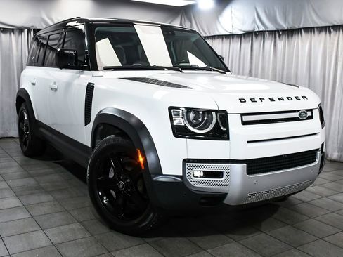 Used 2021 Land Rover Defender 110 SE AWD/4WD image 3