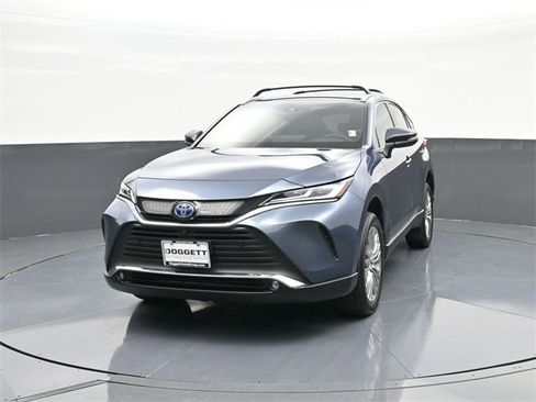 Used 2023 Toyota Venza Limited image 11