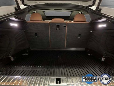 Used 2022 Audi e-tron Premium Plus w/ Premium Plus Package image 89