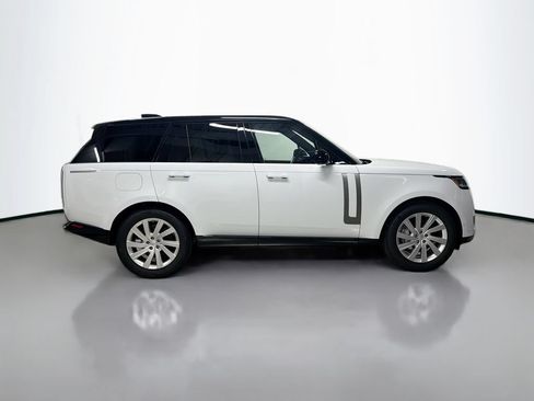 Used 2025 Land Rover Range Rover SE AWD/4WD image 8