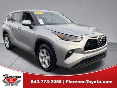 Used 2023 Toyota Highlander LE