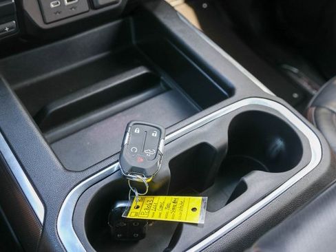 Used 2021 GMC Sierra 1500 AT4 image 25