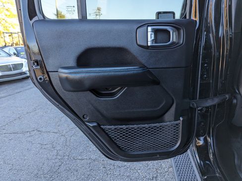 Used 2024 Jeep Wrangler High Altitude image 38