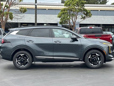 New 2026 Kia Sportage EX image 3