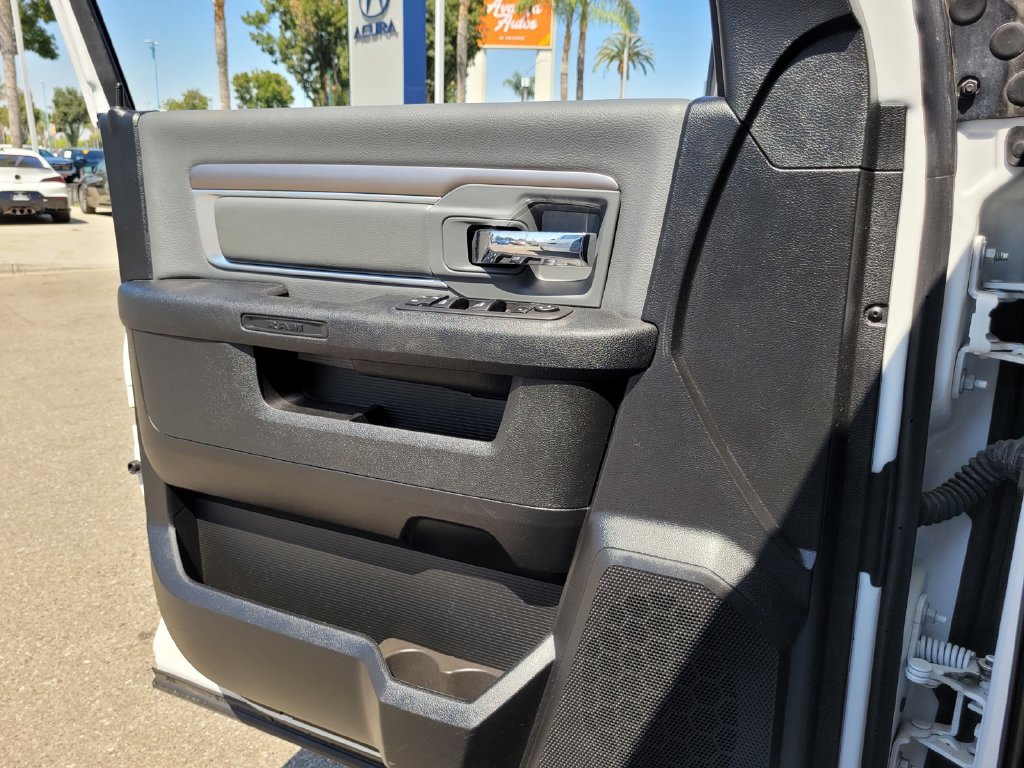 Used 2024 RAM 1500 Classic SLT AWD/4WD image 29