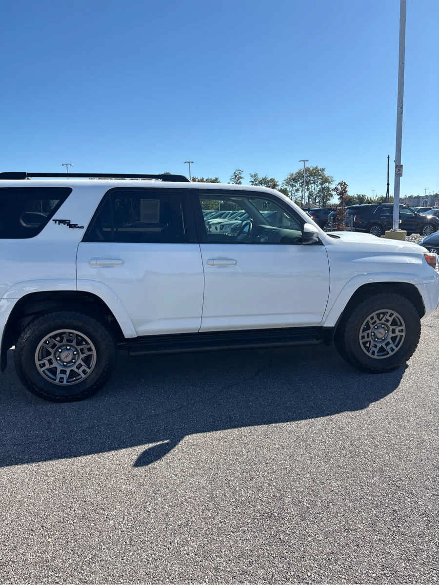 Used 2019 Toyota 4Runner TRD Off-Road AWD/4WD image 26
