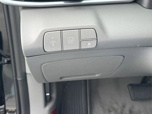 New 2026 Hyundai Elantra Hybrid FWD image 24