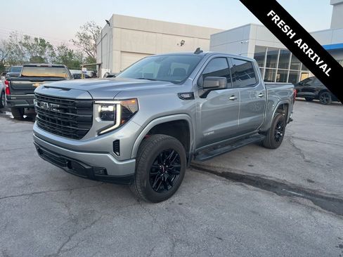 Used 2024 GMC Sierra 1500 Elevation w/ LPO, Elevation Black Package image 9