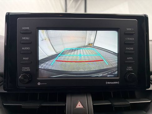 Used 2020 Toyota RAV4 XLE FWD image 29