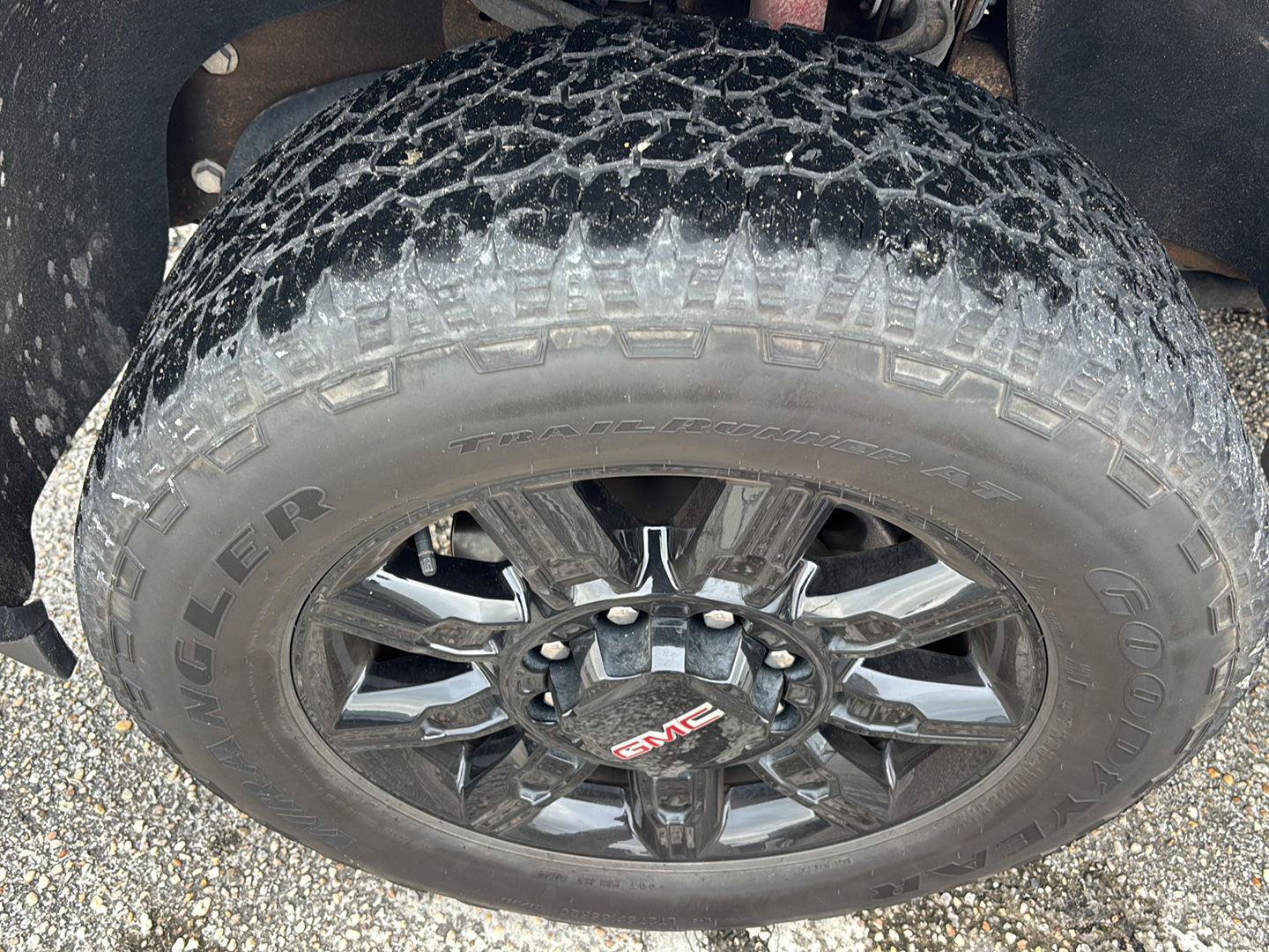 Used 2024 GMC Sierra 2500 AT4 w/ AT4 Premium Plus Package AWD/4WD image 12
