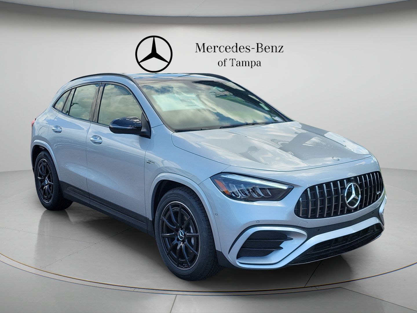 New 2026 Mercedes-Benz GLA 35 AMG 4MATIC image 4
