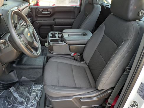 Used 2025 Chevrolet Silverado 1500 W/T image 22