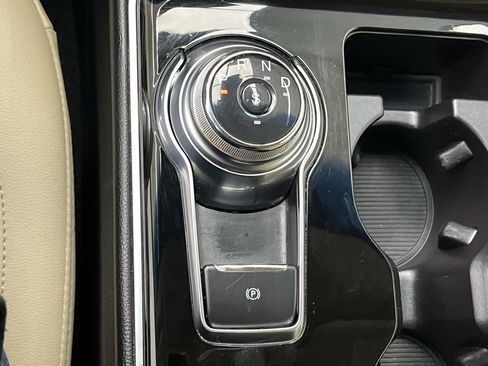 Used 2019 Ford Edge SEL w/ Equipment Group 201A image 26