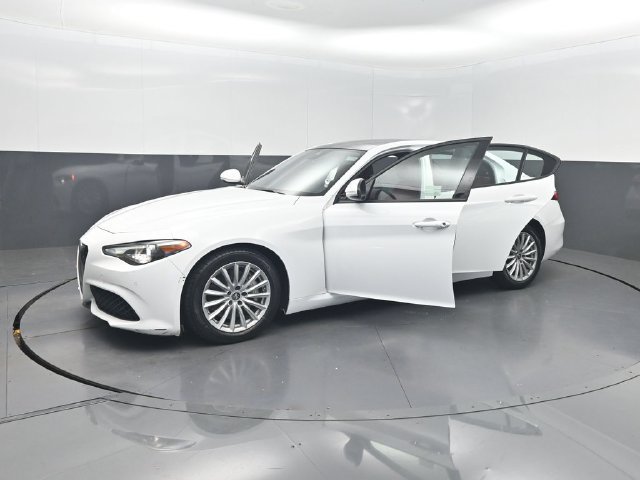 Used 2022 Alfa Romeo Giulia Sprint RWD image 34