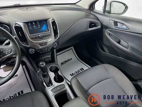 Used 2018 Chevrolet Cruze LT FWD image 20