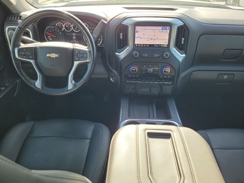 Used 2021 Chevrolet Silverado 1500 LTZ w/ LTZ Convenience Package II AWD/4WD image 12