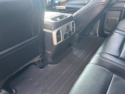 Used 2019 Ford F150 Lariat w/ Equipment Group 502A Luxury image 21