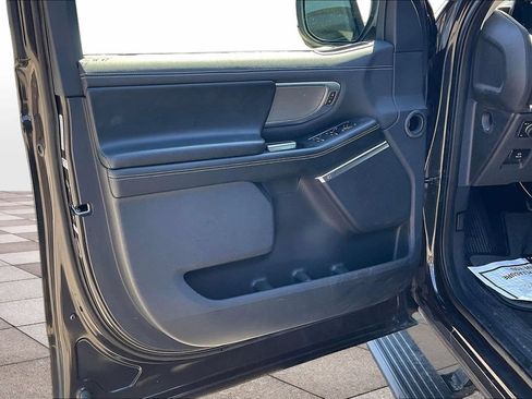 Certified 2025 Ford Expedition Platinum w/ Driver's Package AWD/4WD image 22