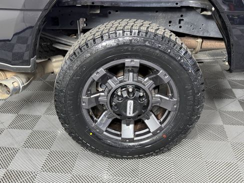 Certified 2024 Ford F250 Lariat w/ Lariat Ultimate Package image 31