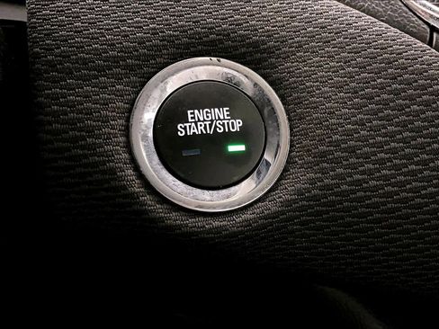 Used 2018 Chevrolet Cruze LT w/ Sun And Sound Package FWD image 28