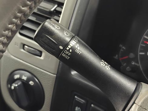 Used 2019 Nissan NV 3500 SL image 36