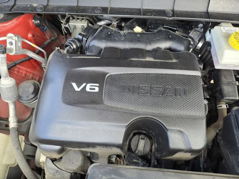 Used 2022 Nissan Pathfinder SV image 34