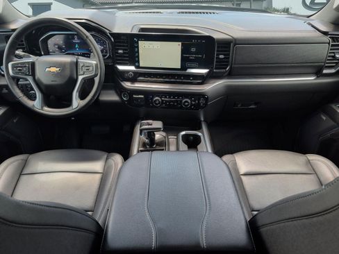 Used 2024 Chevrolet Silverado 1500 LTZ AWD/4WD image 26