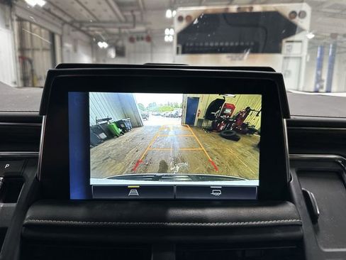 Used 2022 Chevrolet Suburban Premier AWD/4WD image 27