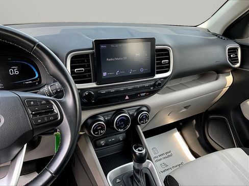 Certified 2023 Hyundai Venue SEL w/ Cargo Package FWD image 9