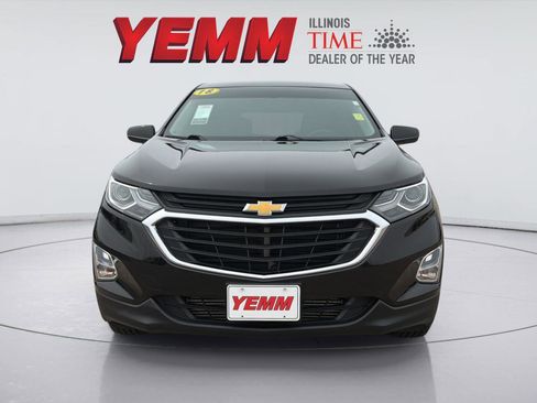 Used 2018 Chevrolet Equinox LT image 3