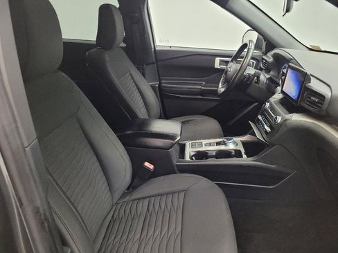 Used 2020 Ford Explorer XLT w/ Class III Trailer Tow Package image 21