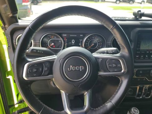 Used 2021 Jeep Gladiator Overland w/ Popular Equipment Package AWD/4WD image 16