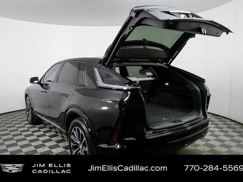New 2026 Cadillac Lyriq Sport RWD image 32