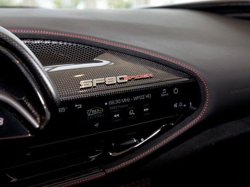 Used 2022 Ferrari SF90 Spider image 20