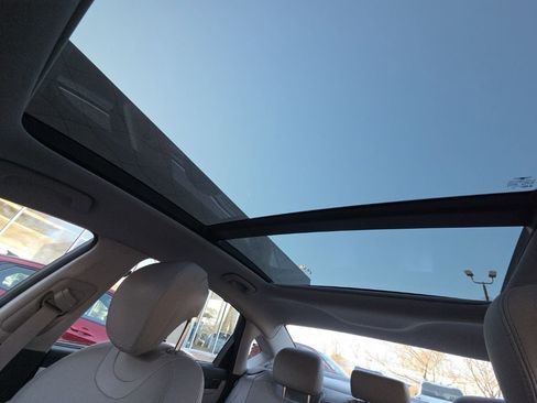 Used 2017 Genesis G80 3.8 w/ Option Group 02 image 19