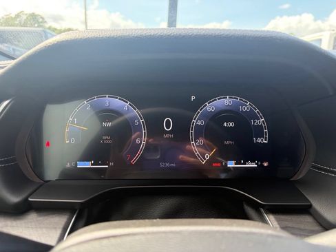 Used 2025 Jeep Grand Cherokee Limited w/ Luxury Tech Group II RWD image 22