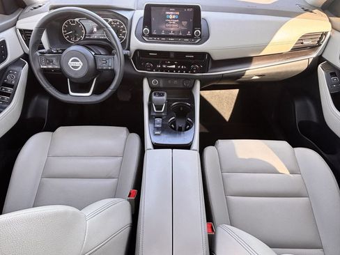 Used 2021 Nissan Rogue SL FWD image 9