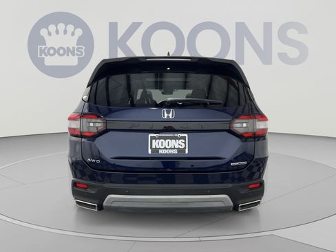 Used 2023 Honda Pilot Touring image 5