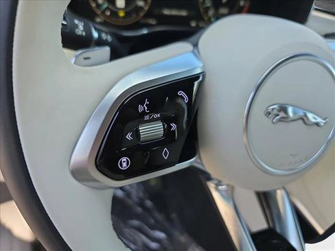 New 2026 Jaguar F-PACE R-Dynamic S image 14