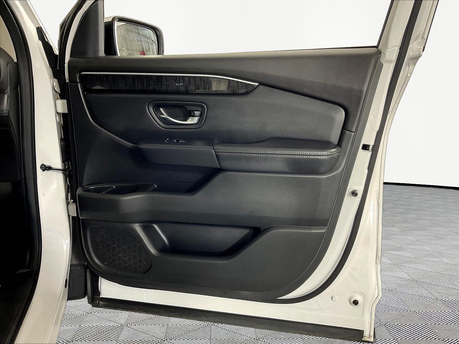 Used 2025 Honda Pilot Elite image 26