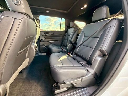 New 2026 Chevrolet Traverse LT image 10