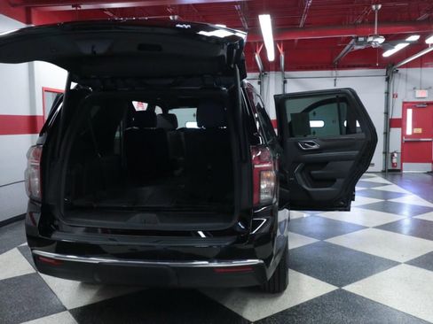 Used 2022 Chevrolet Tahoe LT w/ Luxury Package RWD image 28